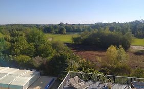 Gîte La Pironnière - Piscine, Nature, au bord de la Rivière
